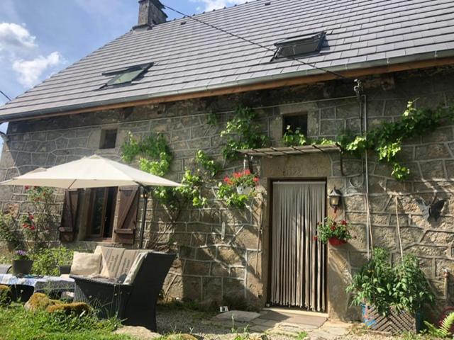 Maison De Campagne Sarroux Exterior foto